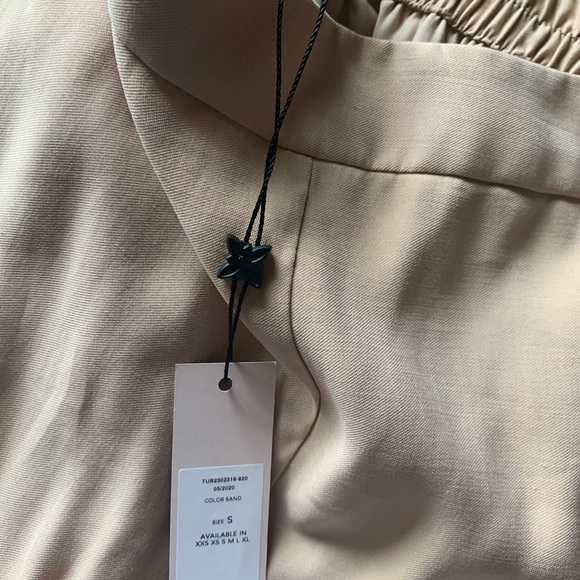 BCBG linen pants in size small NWT. - Picture 3 of 12